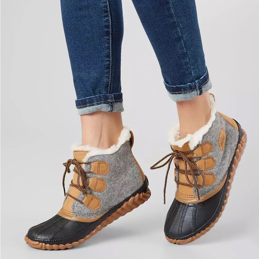 New without tags! Sorel Out N About Plus Felt
Waterproof Boots - Size 6
